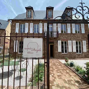 Restaurant Aupres D'angele Hotel Marcillac-Vallon